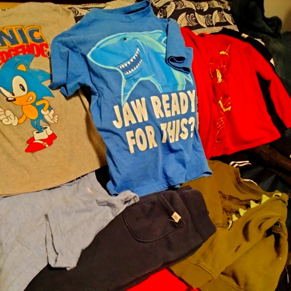 Almost new branded kids age 6to 8 clothes